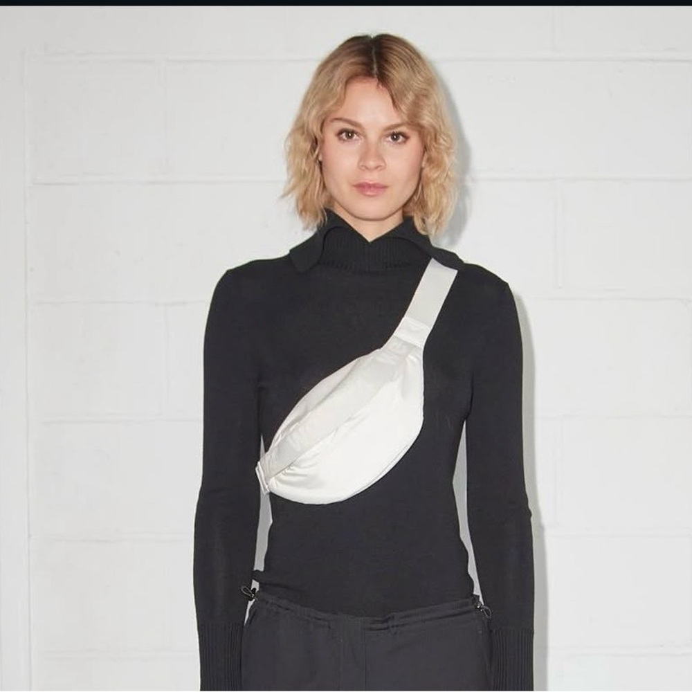 Minimal White Crossbody Belt Bag - Sleek Everyday Carry